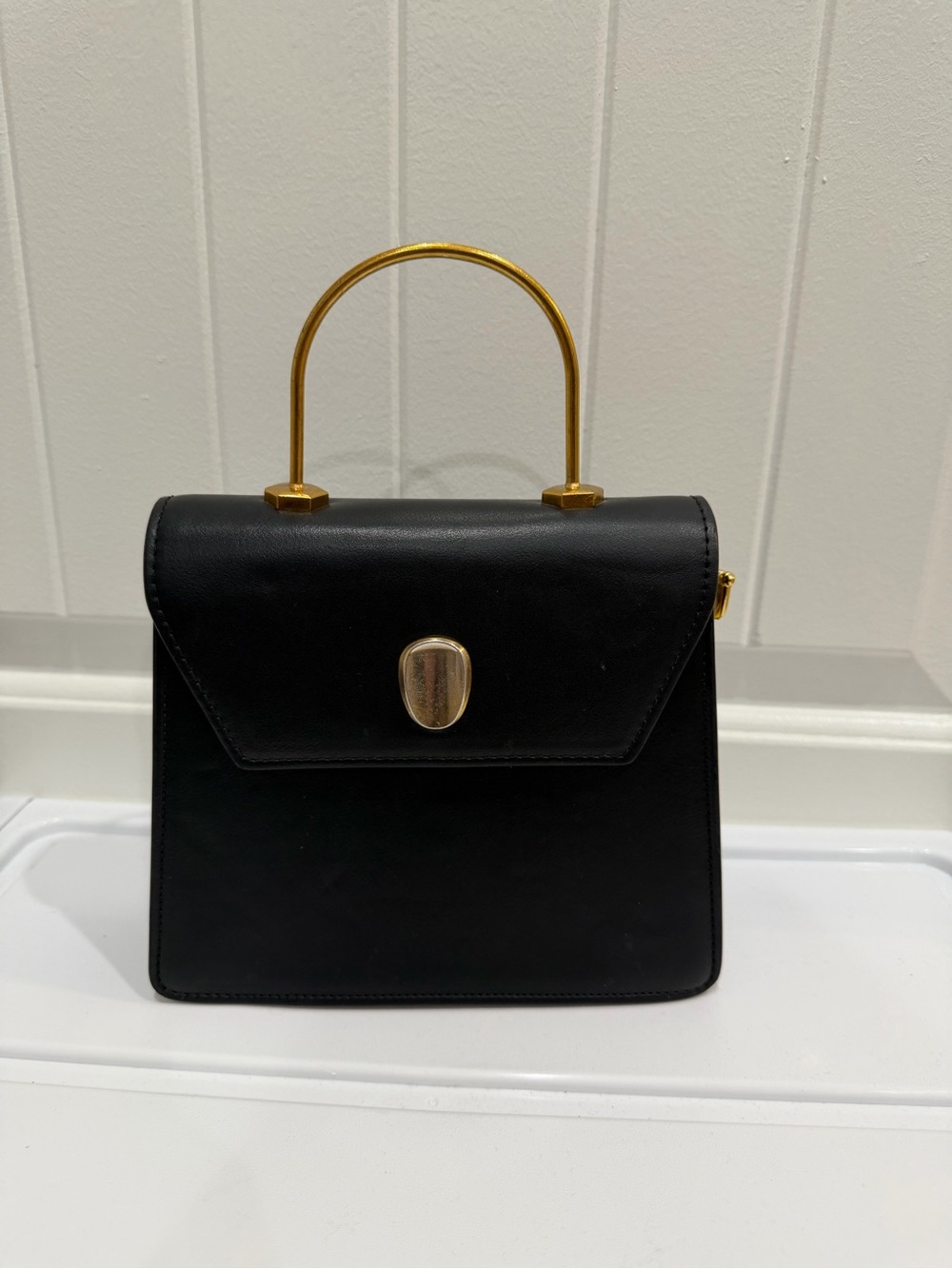 Scalrlenton Classic Black Top-Handle Women's Bag with Gold Hardware